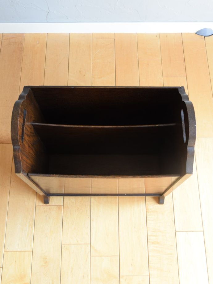 マガジンラックの中