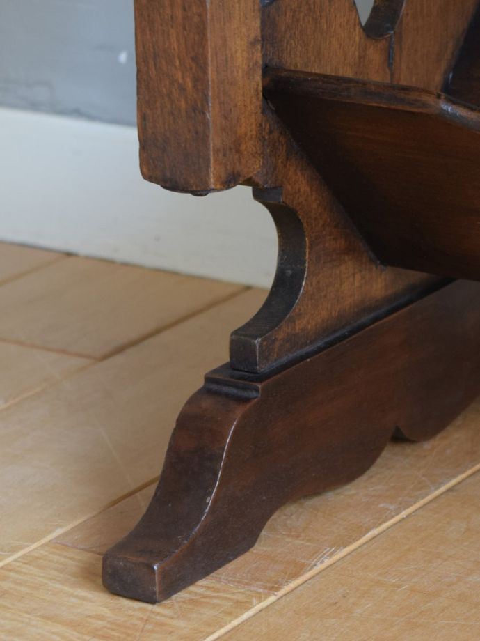 アンティーク家具の脚