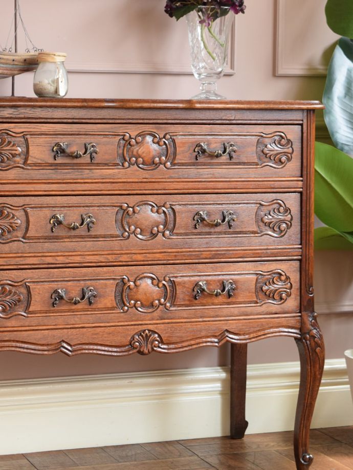 フランスのおしゃれな収納家具