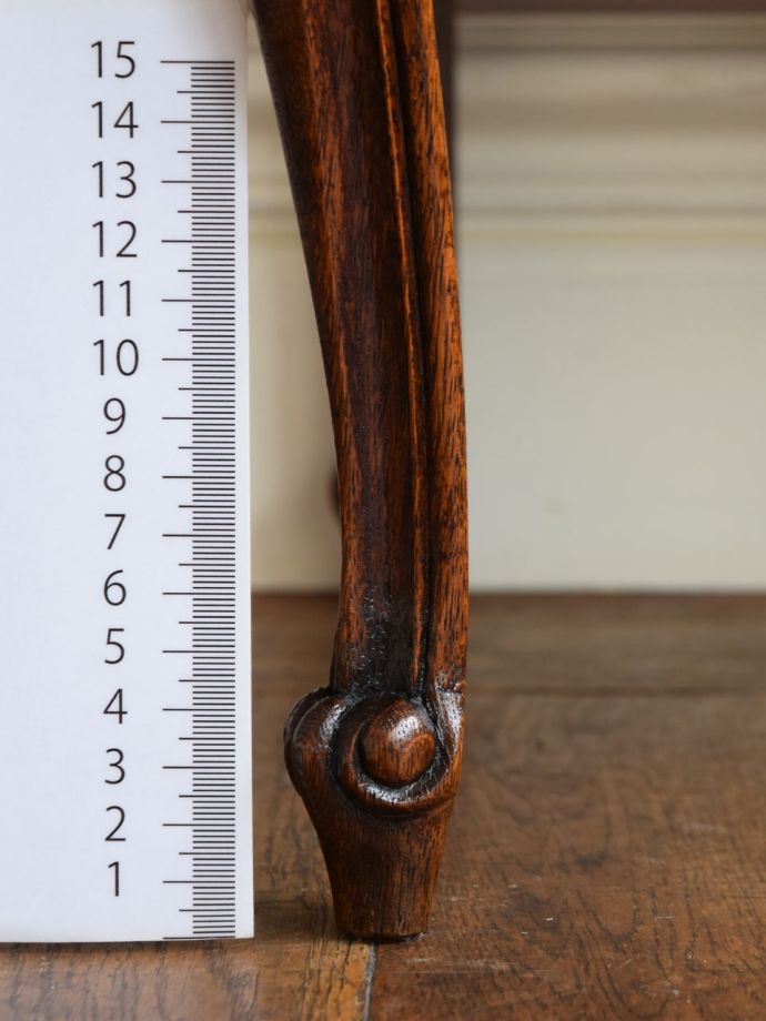 アンティークチェストの脚