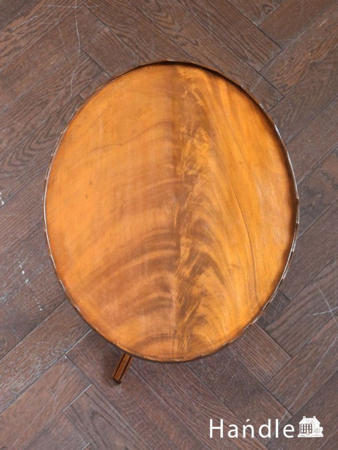 アンティークのテーブルの天板