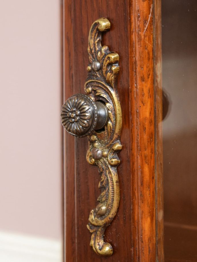 アンティーク家具の取っ手