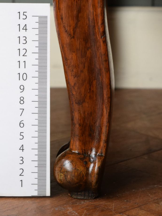 アンティーク家具の脚