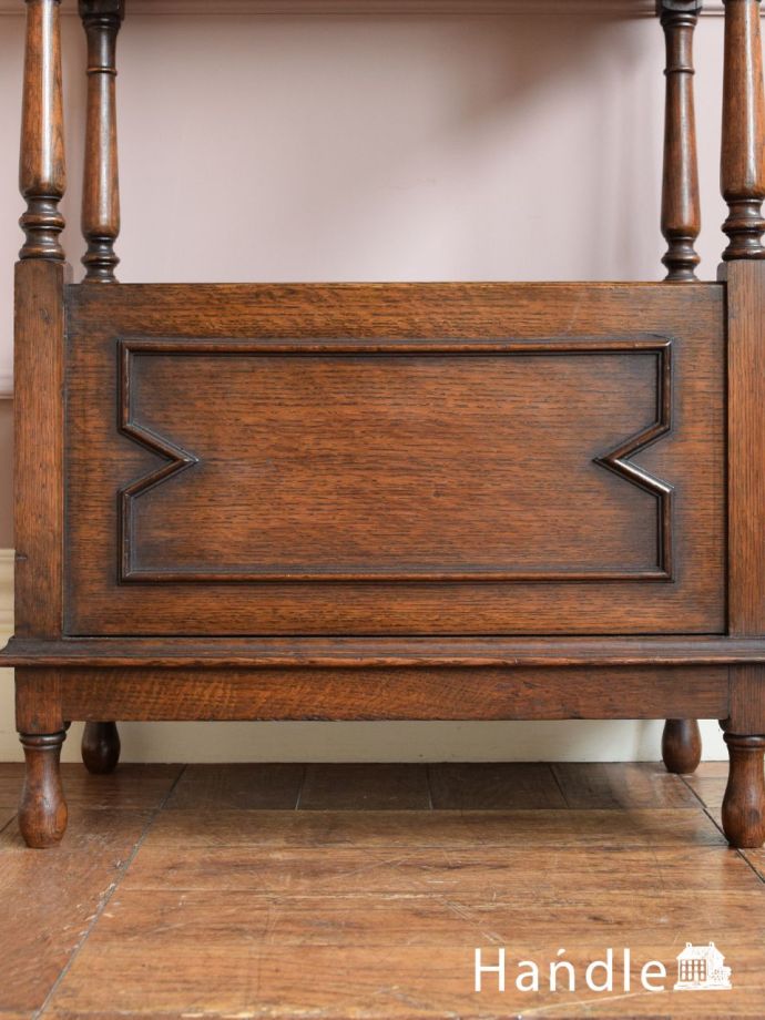 アンティーク家具の装飾