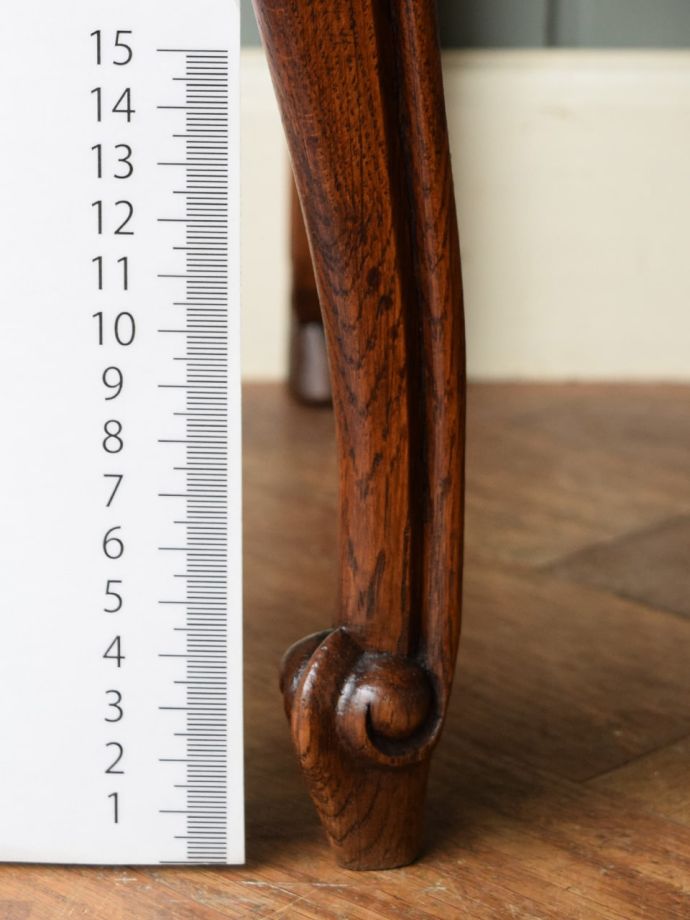 アンティーク家具の脚