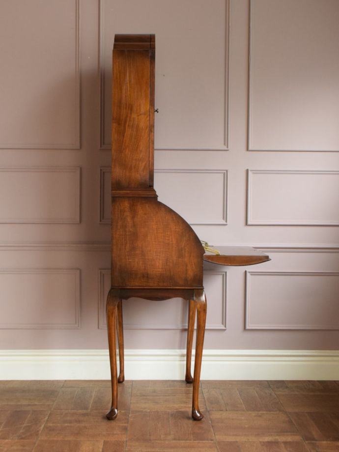 ビューローの側面