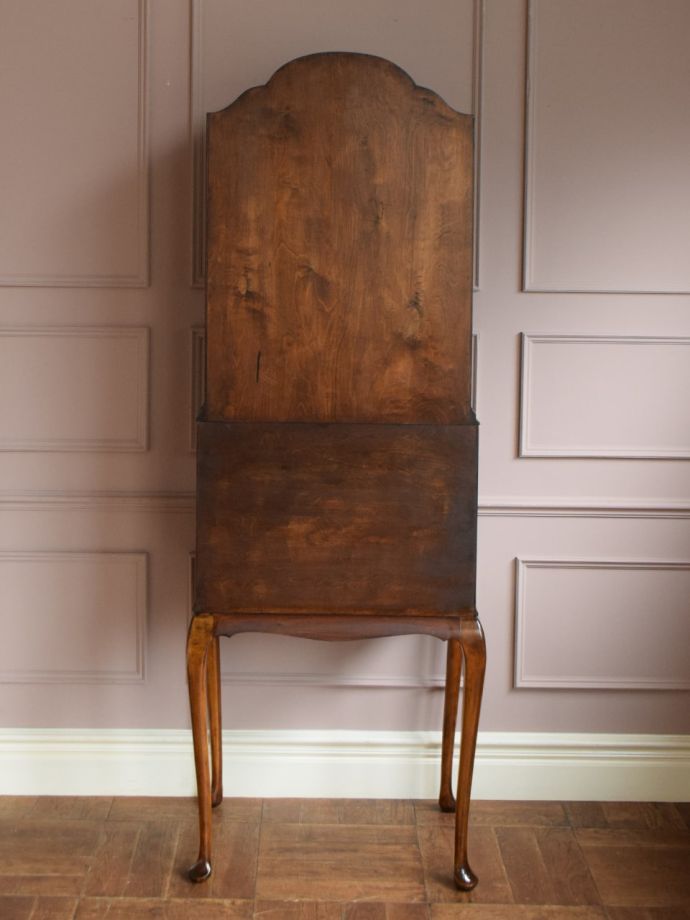 ビューローブックケースの後ろ姿