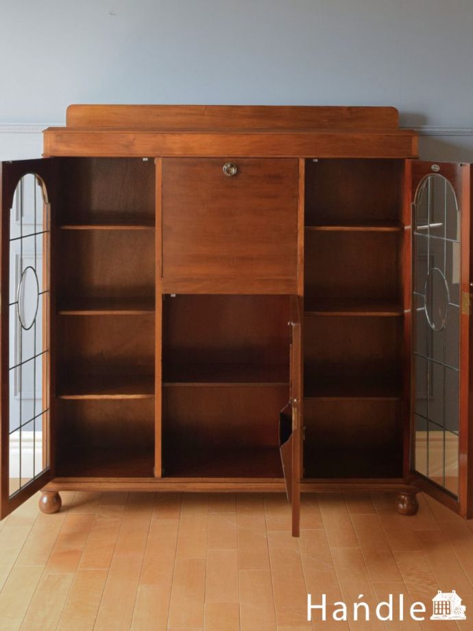 サイドバイサイドの扉の中