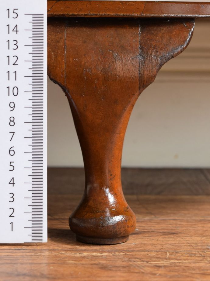 アンティーク家具の脚