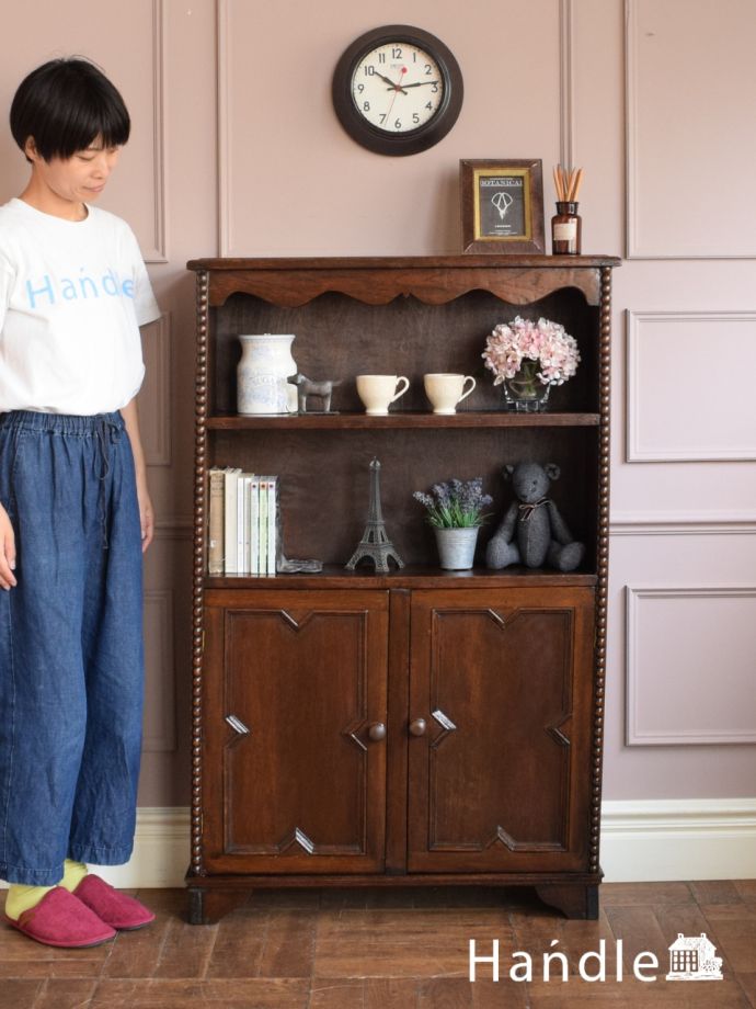 英国アンティークのオープンシェルフ