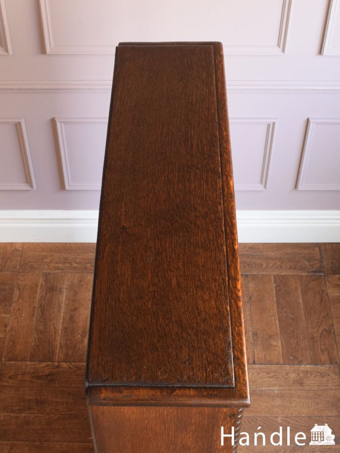 アンティーク本棚の天板