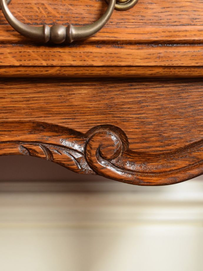 フランスらしい彫