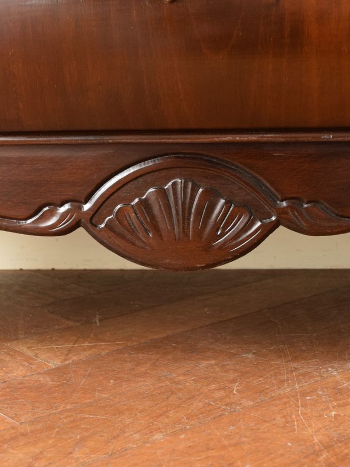 コモードの装飾