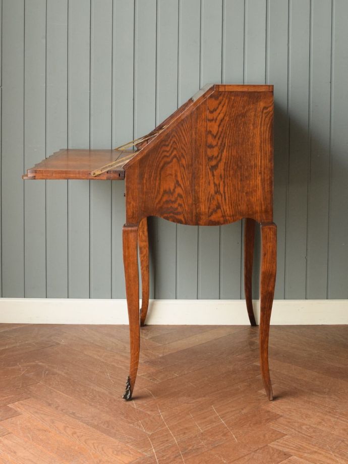 ビューローの側面