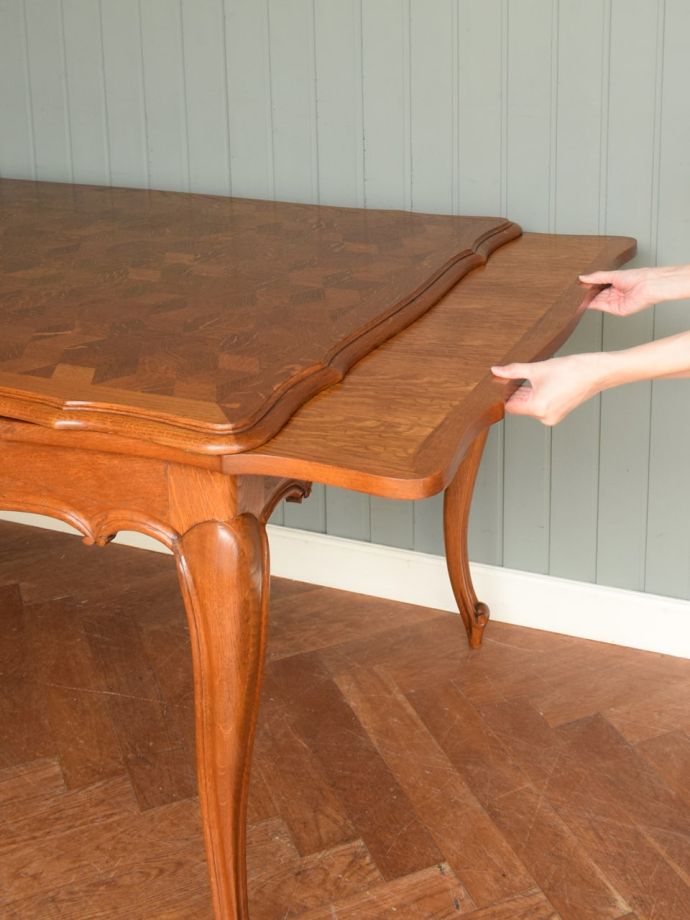 伸長式テーブルのサイズ変更方法