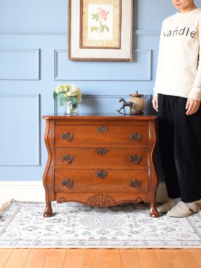 フランスのアンティークチェスト