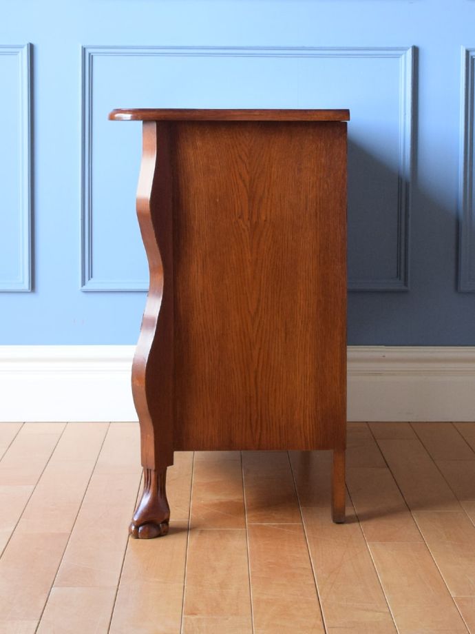 アンティークチェストの側面