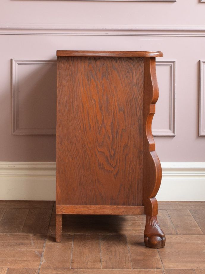 アンティークチェストの側面