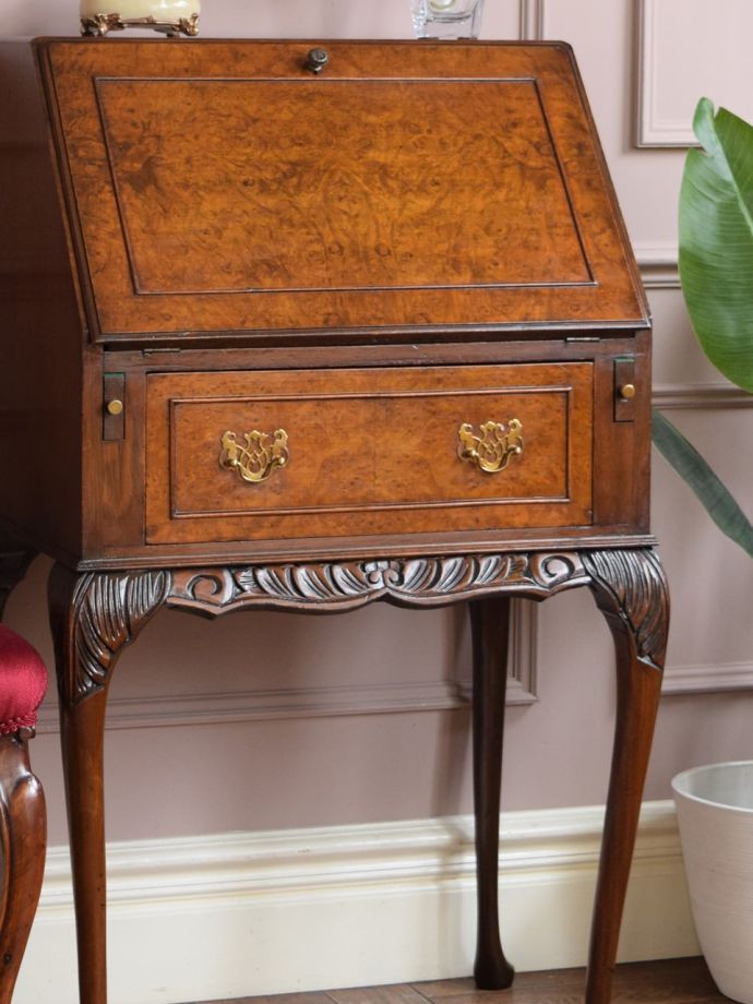 アンティーク家具らしさが漂うビューロー