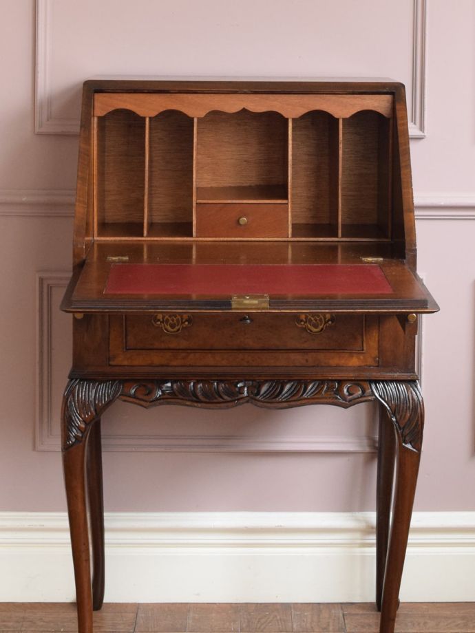 アンティークビューローの扉の中