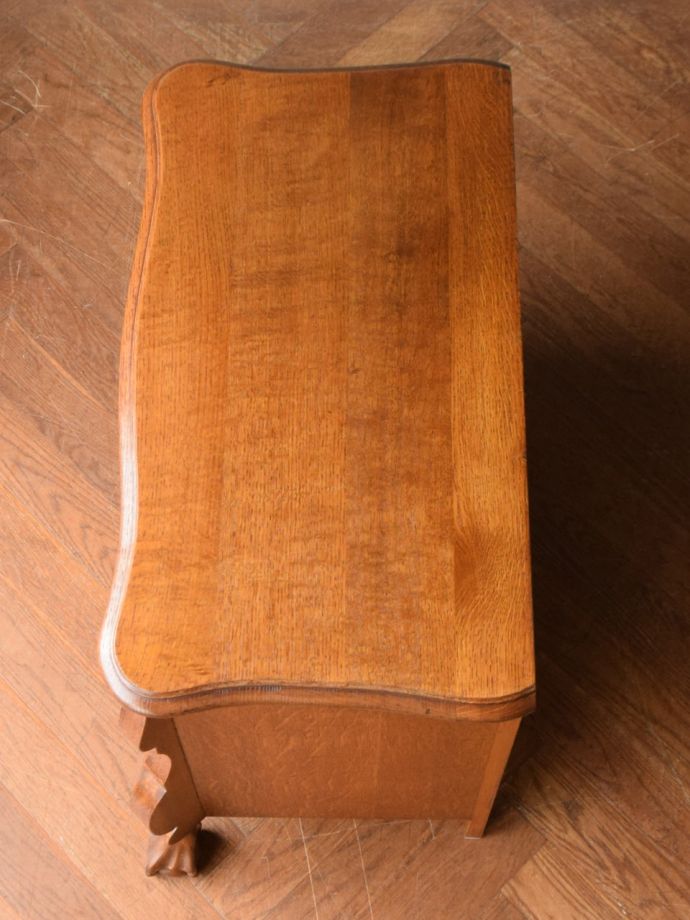 フランスのチェストの天板