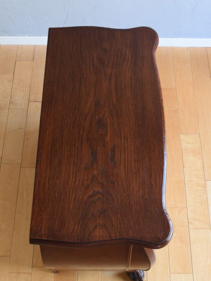 フランスのチェストの天板