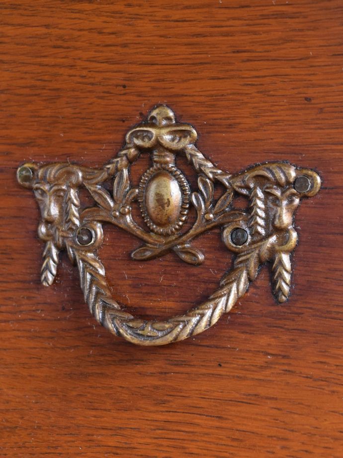 アンティークチェストの取っ手