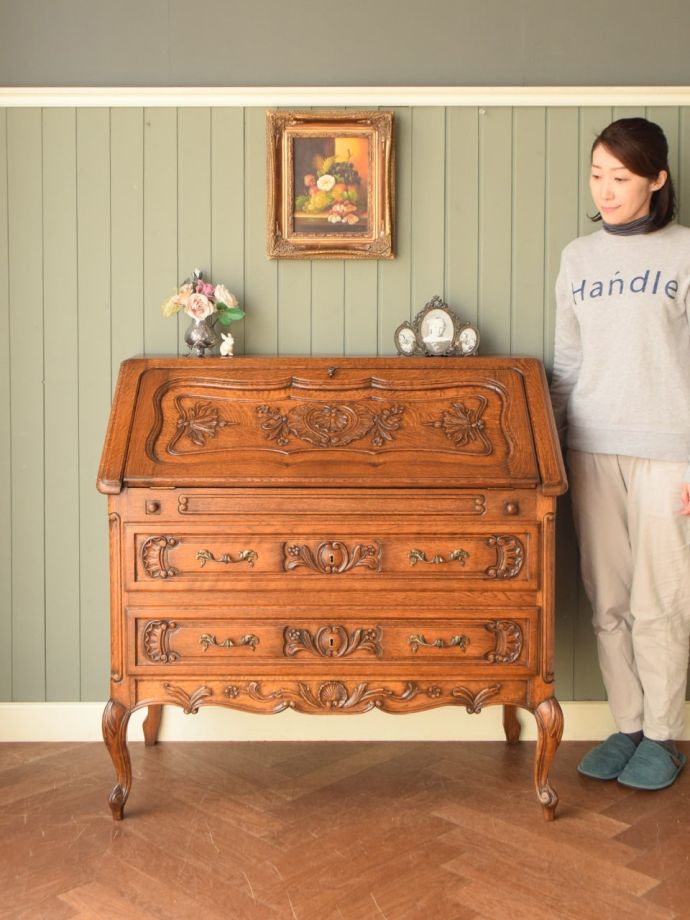 フランスのアンティークビューロー