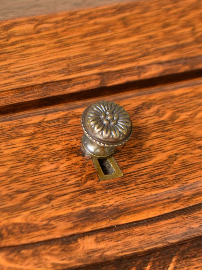 アンティーク家具のカギ