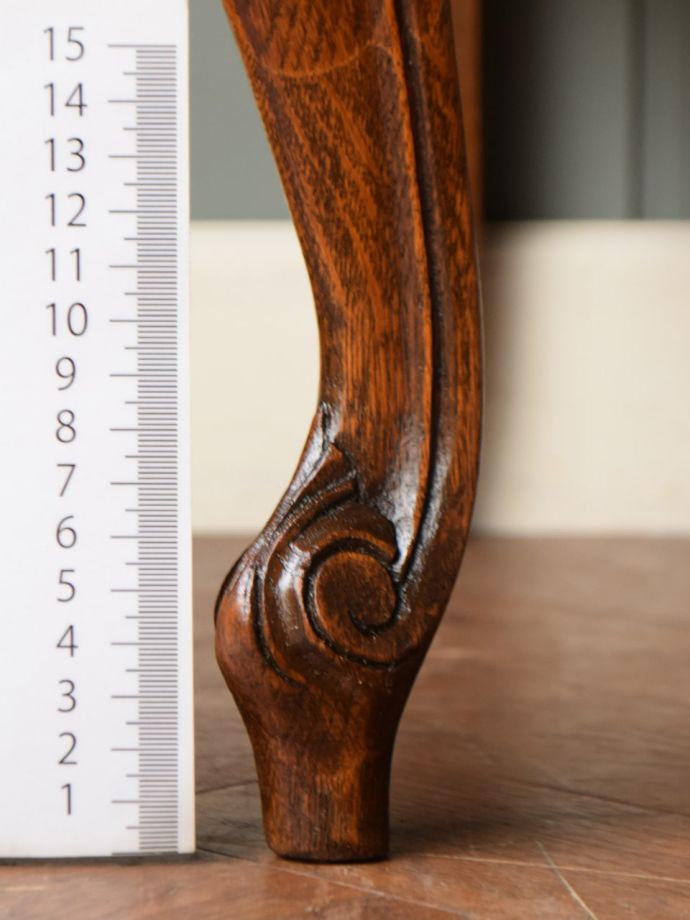 アンティーク家具の脚