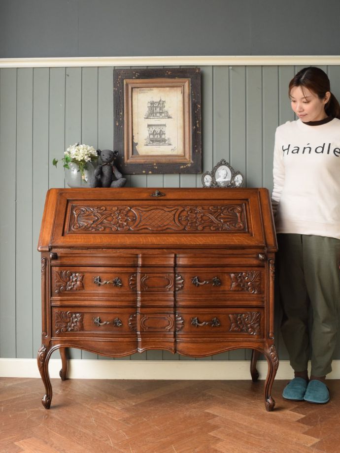 フランスのアンティークビューロー