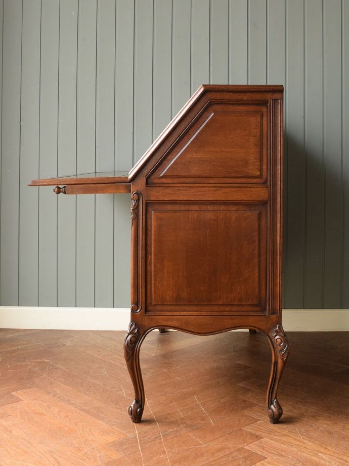 ビューローの側面