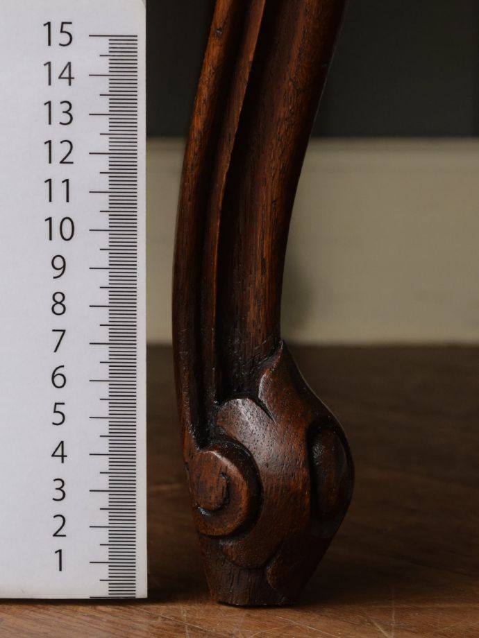 アンティーク家具の脚