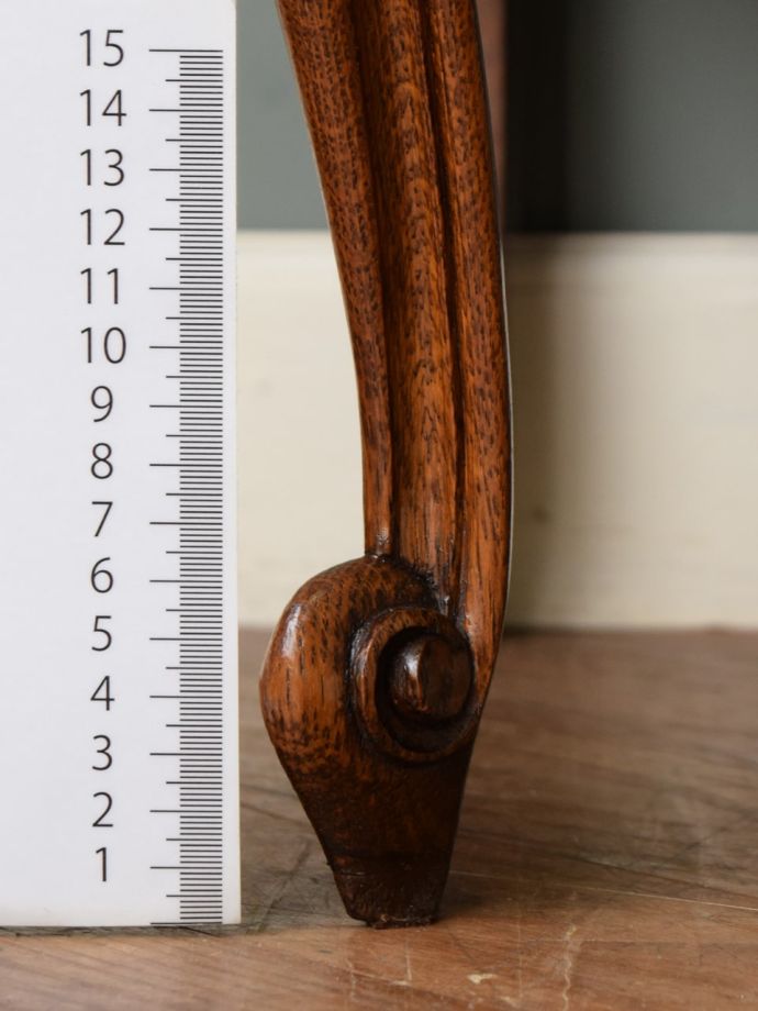 アンティーク家具の脚