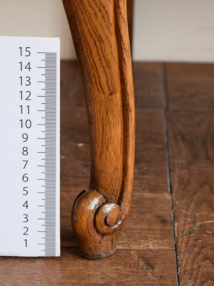 アンティーク家具の脚