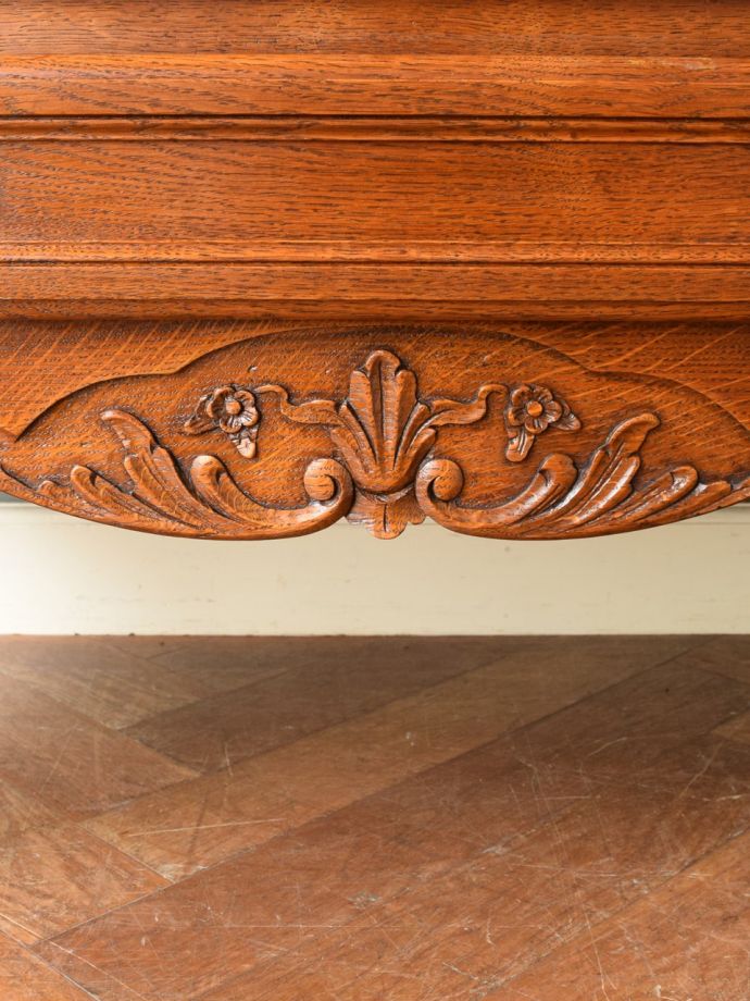 サイドボードの装飾