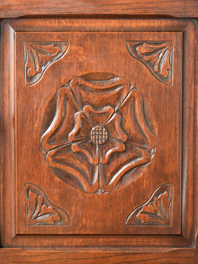 オープンシェルフの装飾