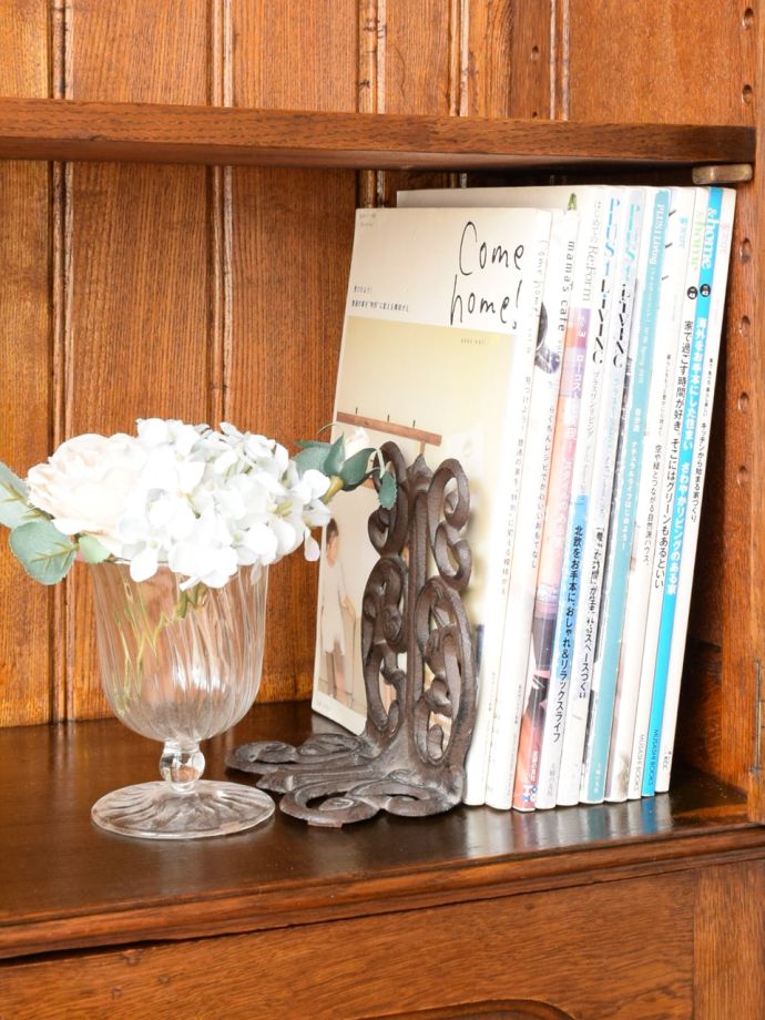 キャビネットの扉の中