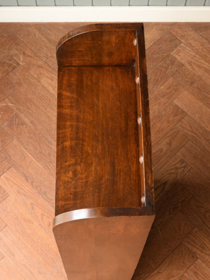 アンティーク本棚の天板