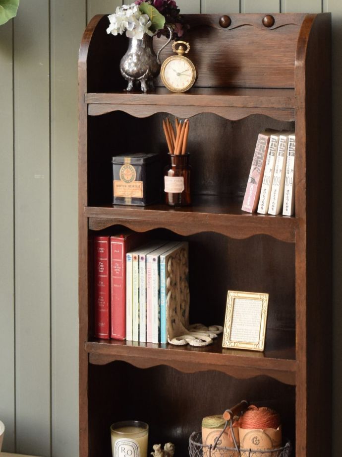 アンティーク家具らしい美しい木目