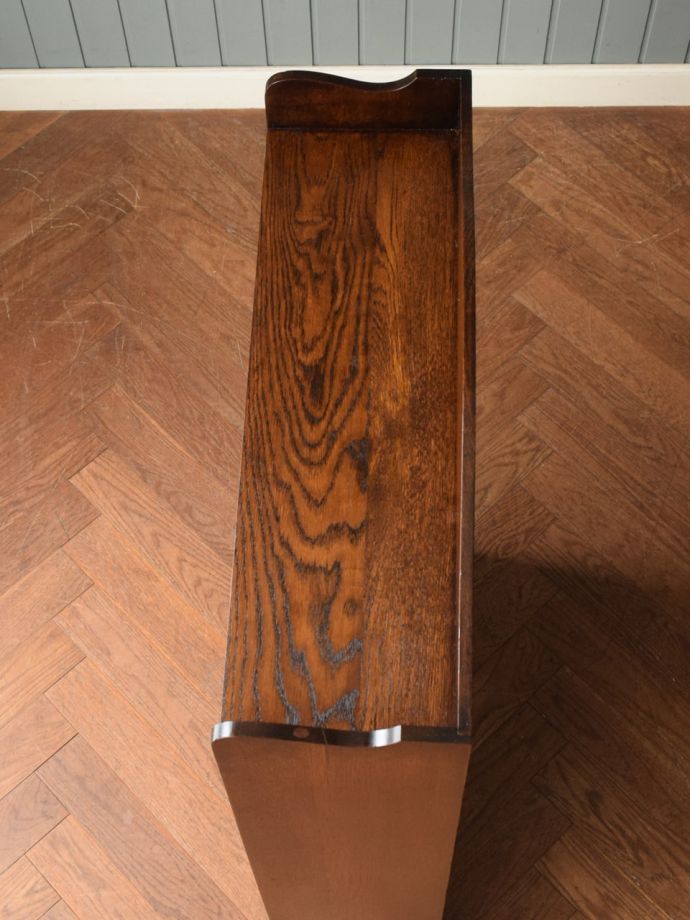 アンティーク本棚の天板