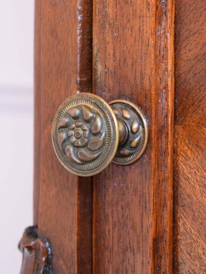 アンティーク家具の取っ手