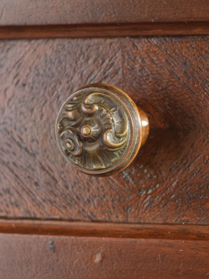 アンティーク家具の取っ手