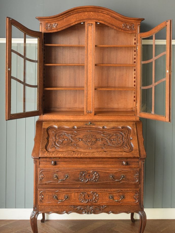 アンティークビューローの扉の中