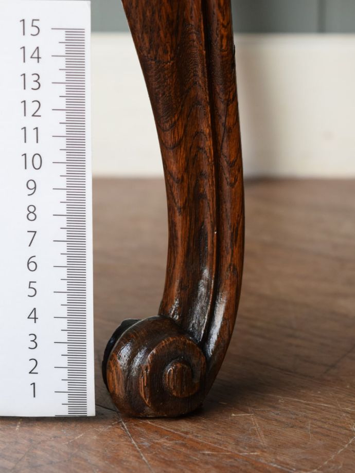 アンティーク家具の脚