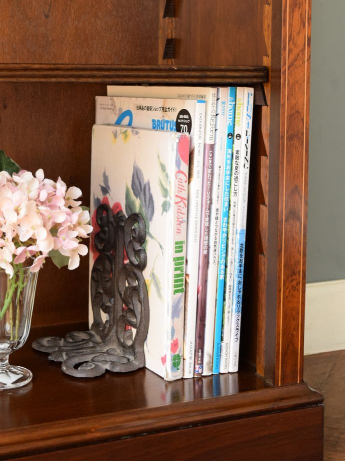 収納たっぷりのキャビネット