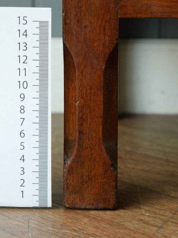 アンティーク家具の脚