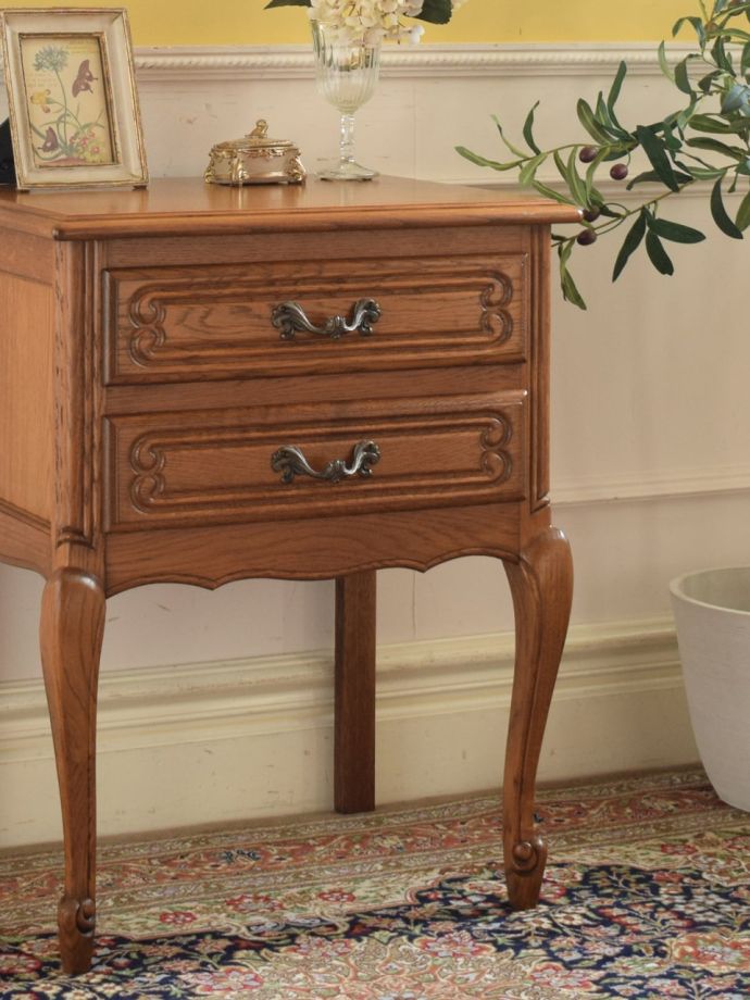 フランスアンティーク家具らしさが漂う装飾