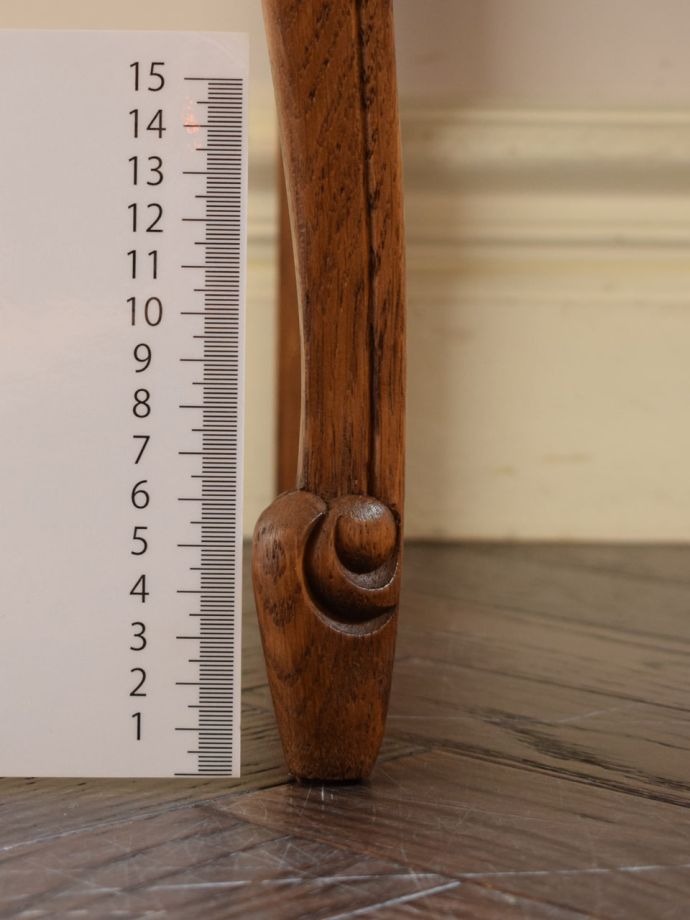 アンティーク家具の脚