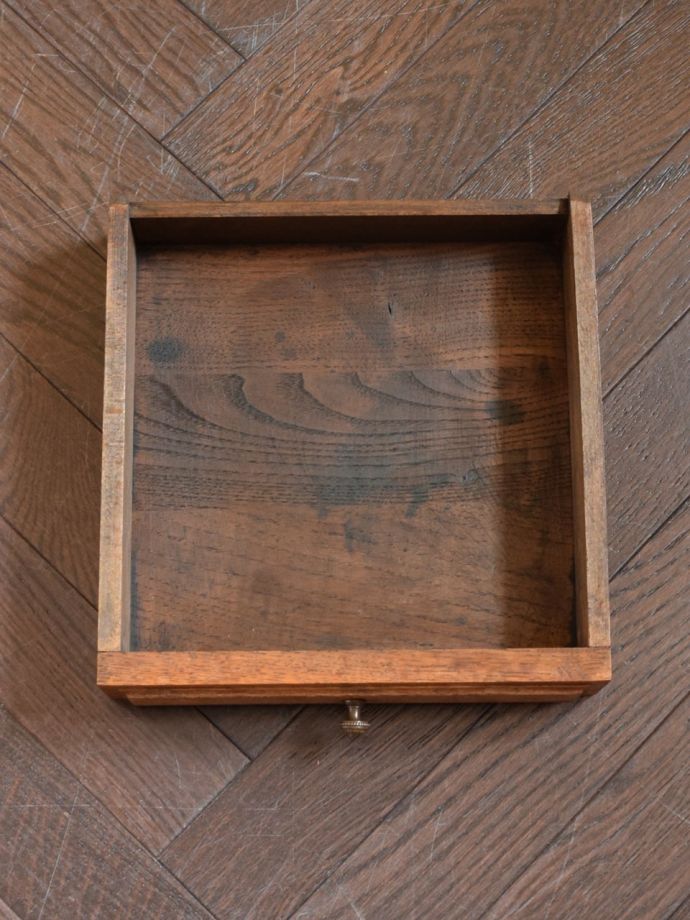 サイドキャビネットの引き出し